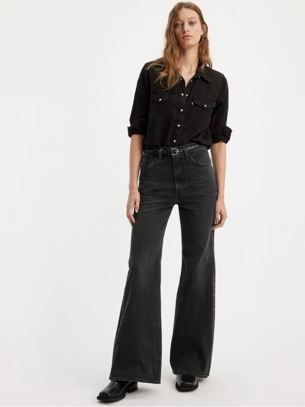 Levi’s Ribcage Flare washed black denim full length jean | Size 25
